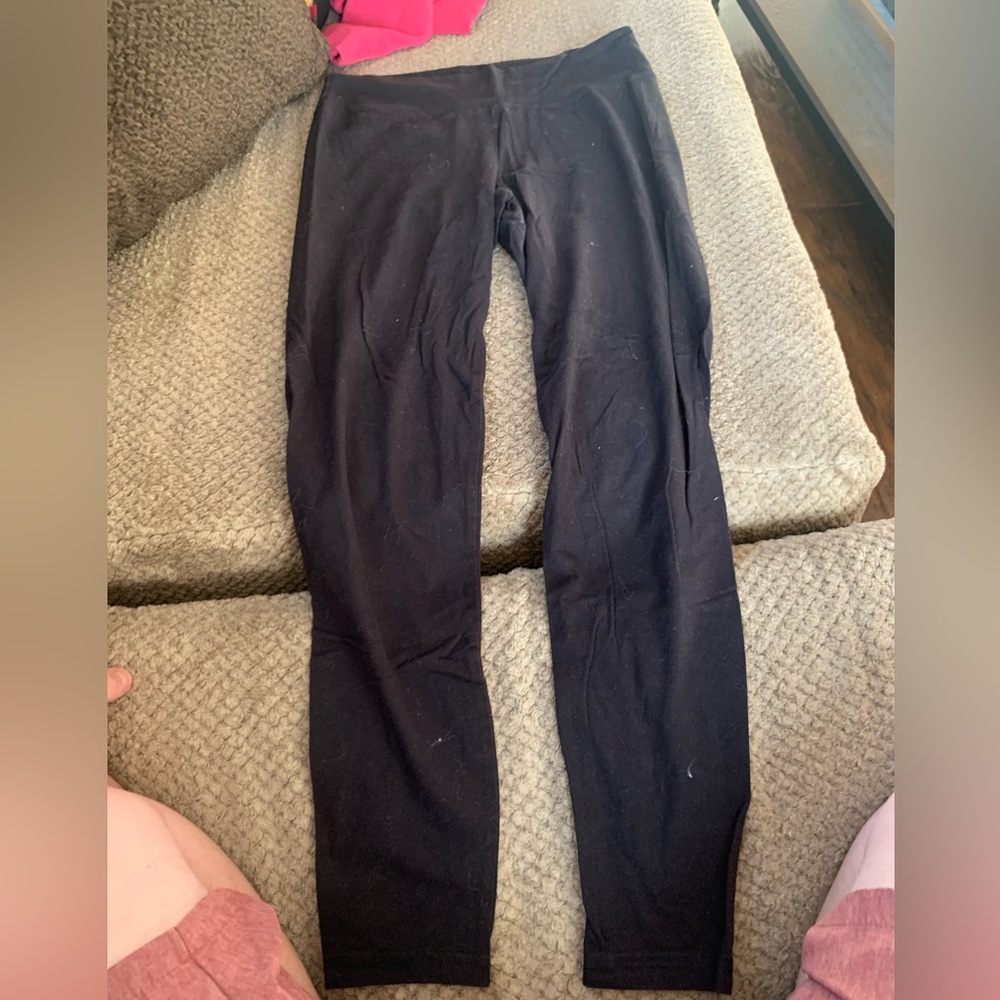 Chelsie black leggings size M
